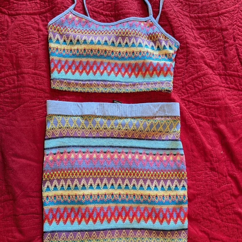 SHEIN Multicolor Zigzag Crop Top and Skirt Set